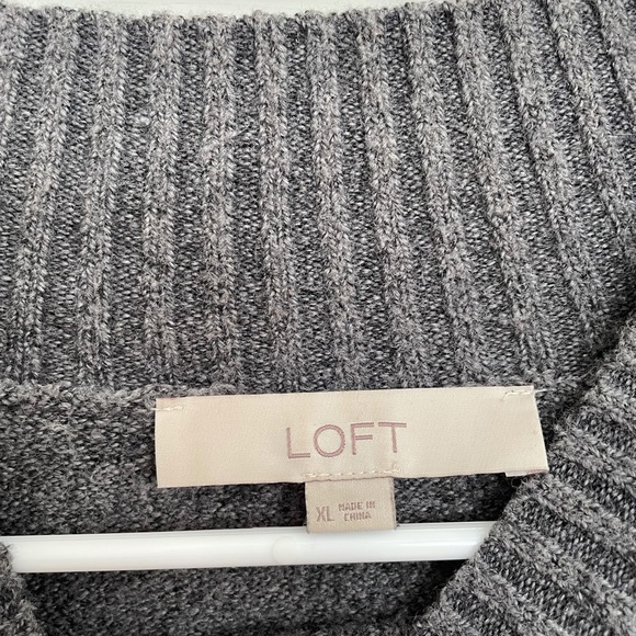 Ann Taylor LOFT sweater - Picture 2 of 6